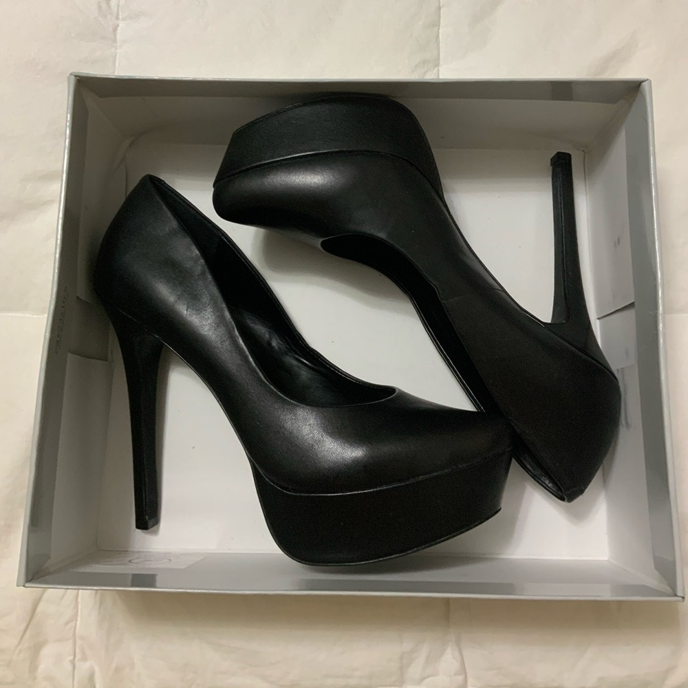 Jessica Simpson Waleo pumps sz 9